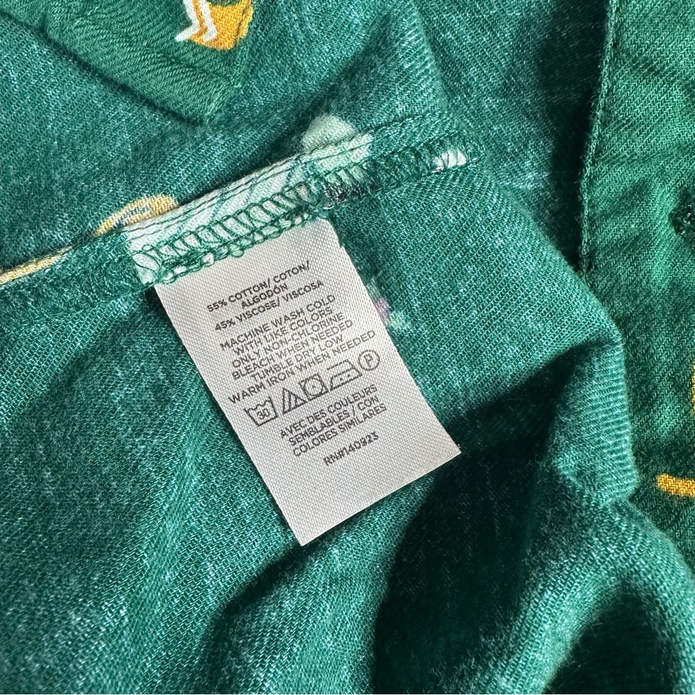 LOFT flannel kitten Cat Christmas pajamas Medium Green short sleeve pants button - Picture 13 of 16
